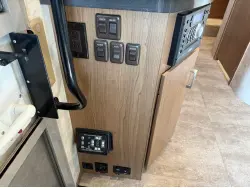 2014 ITASCA NAVION 24G