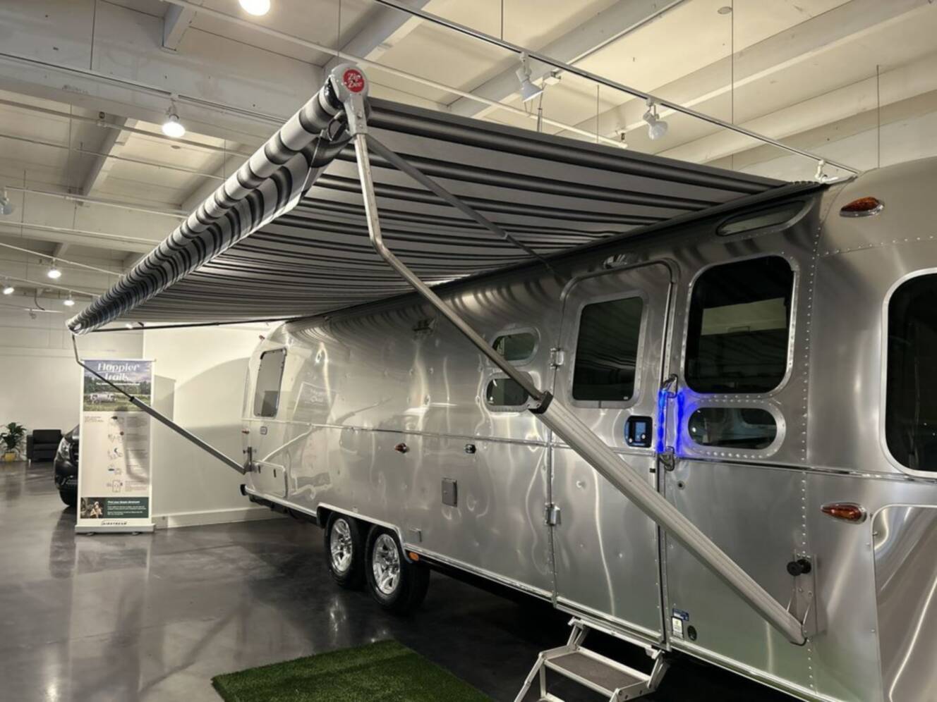 A photo of this 2026 Airstream Classic 30RB