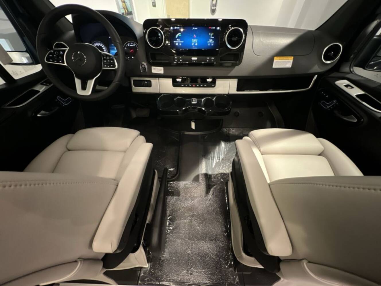 A photo of this 2025 Airstream Interstate GL