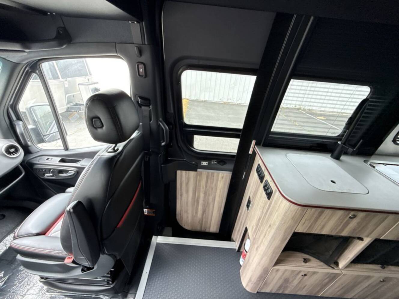 A photo of this 2025 Airstream Interstate 24X