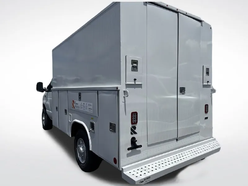 2025 FORD ECONOLINE
