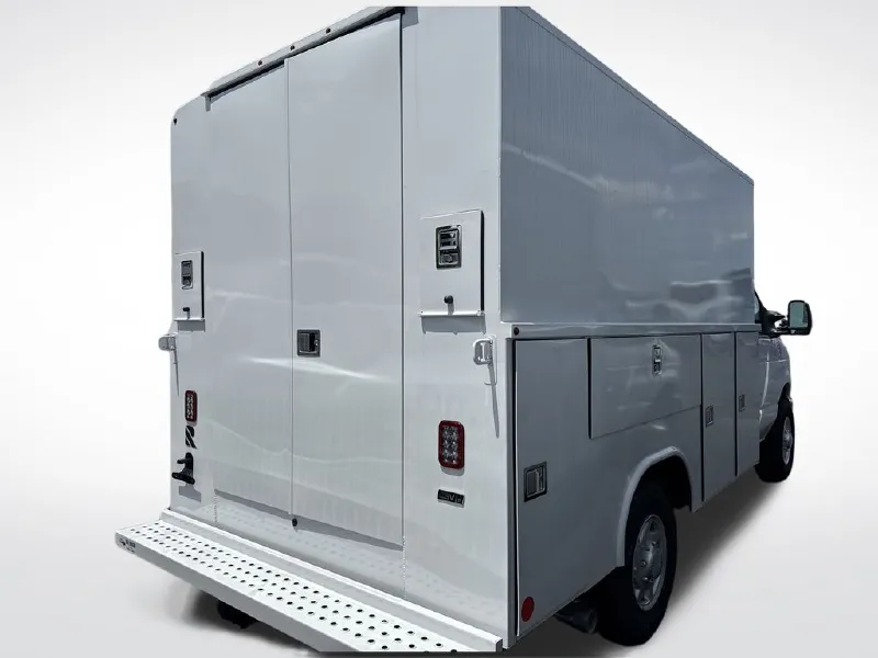 2025 FORD ECONOLINE