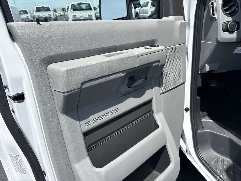 2025 FORD ECONOLINE