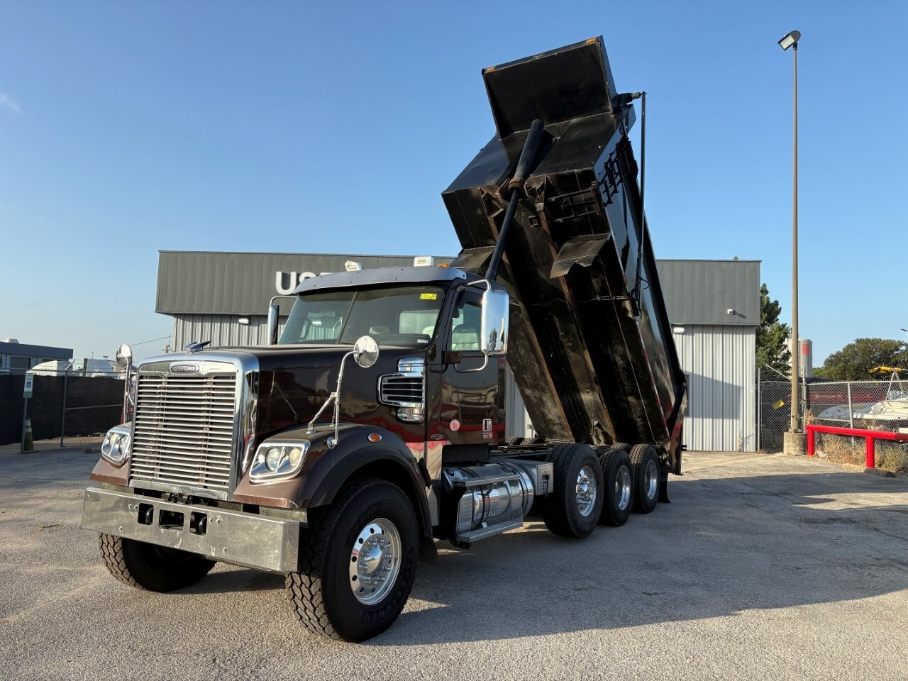 2019 FREIGHTLINER 122SD in Fort Worth, TX