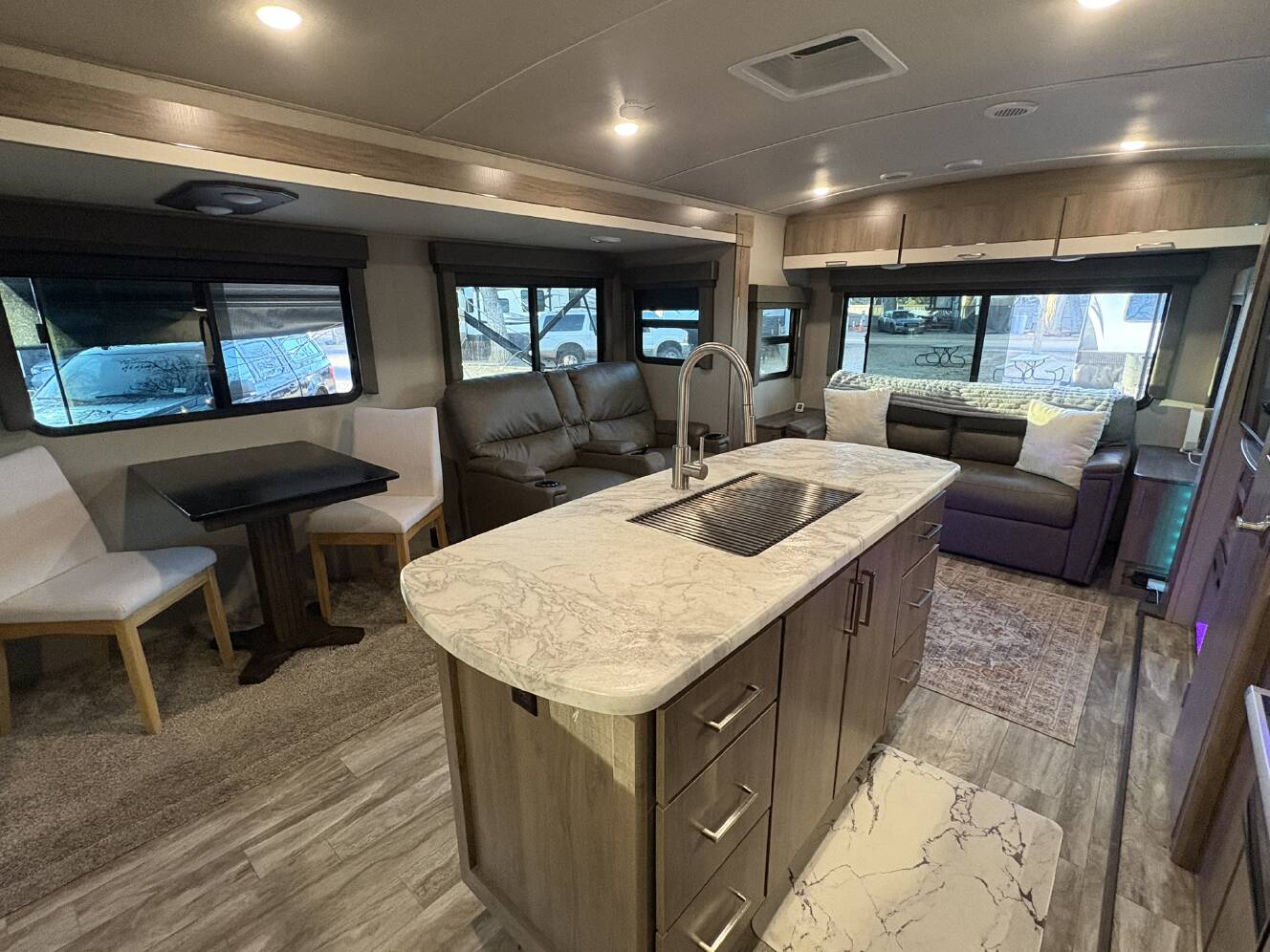 A photo of this 2022 Grand Design IMAGINE 2970RL