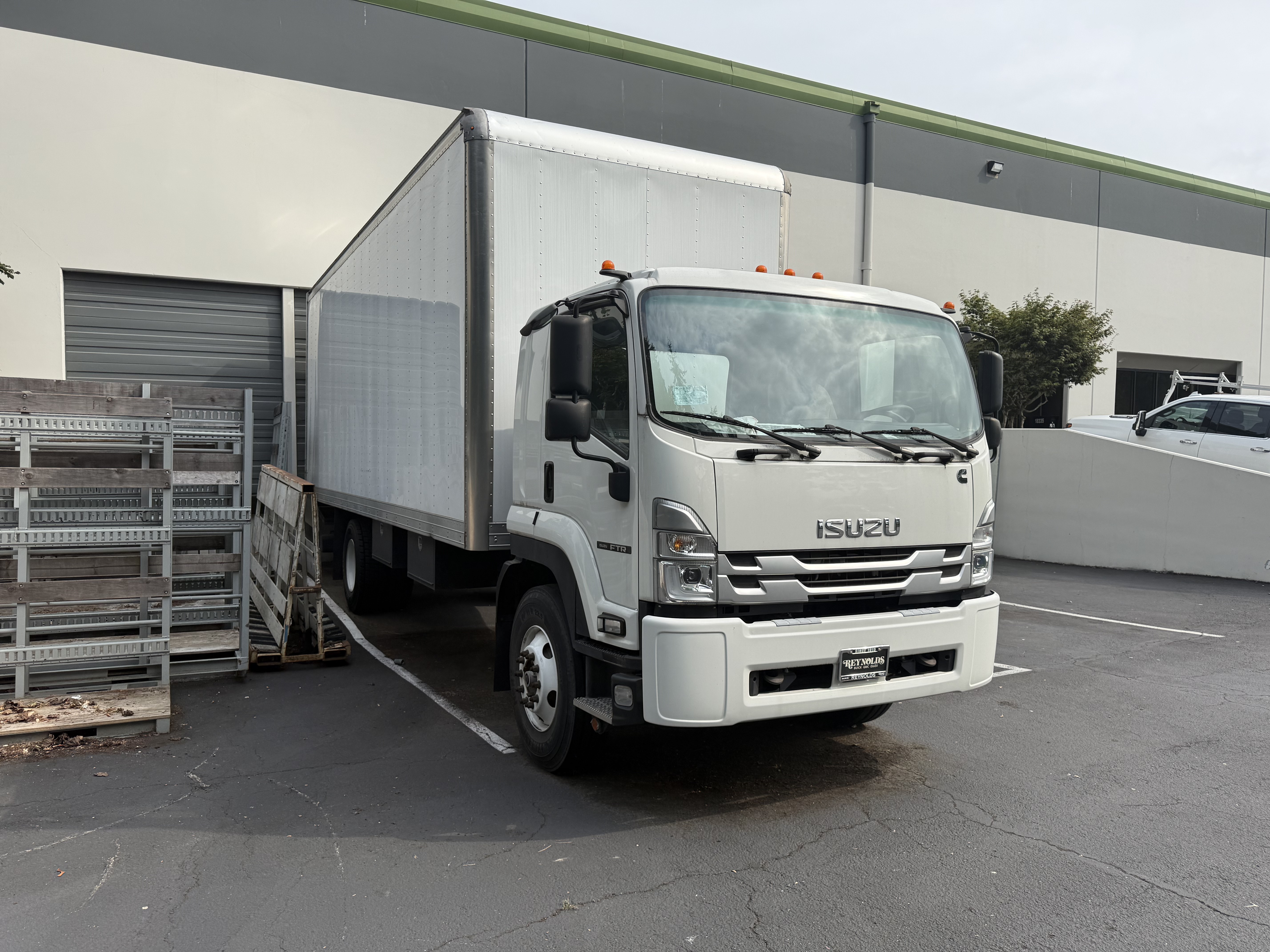 2023 ISUZU FTR in Burien, WA