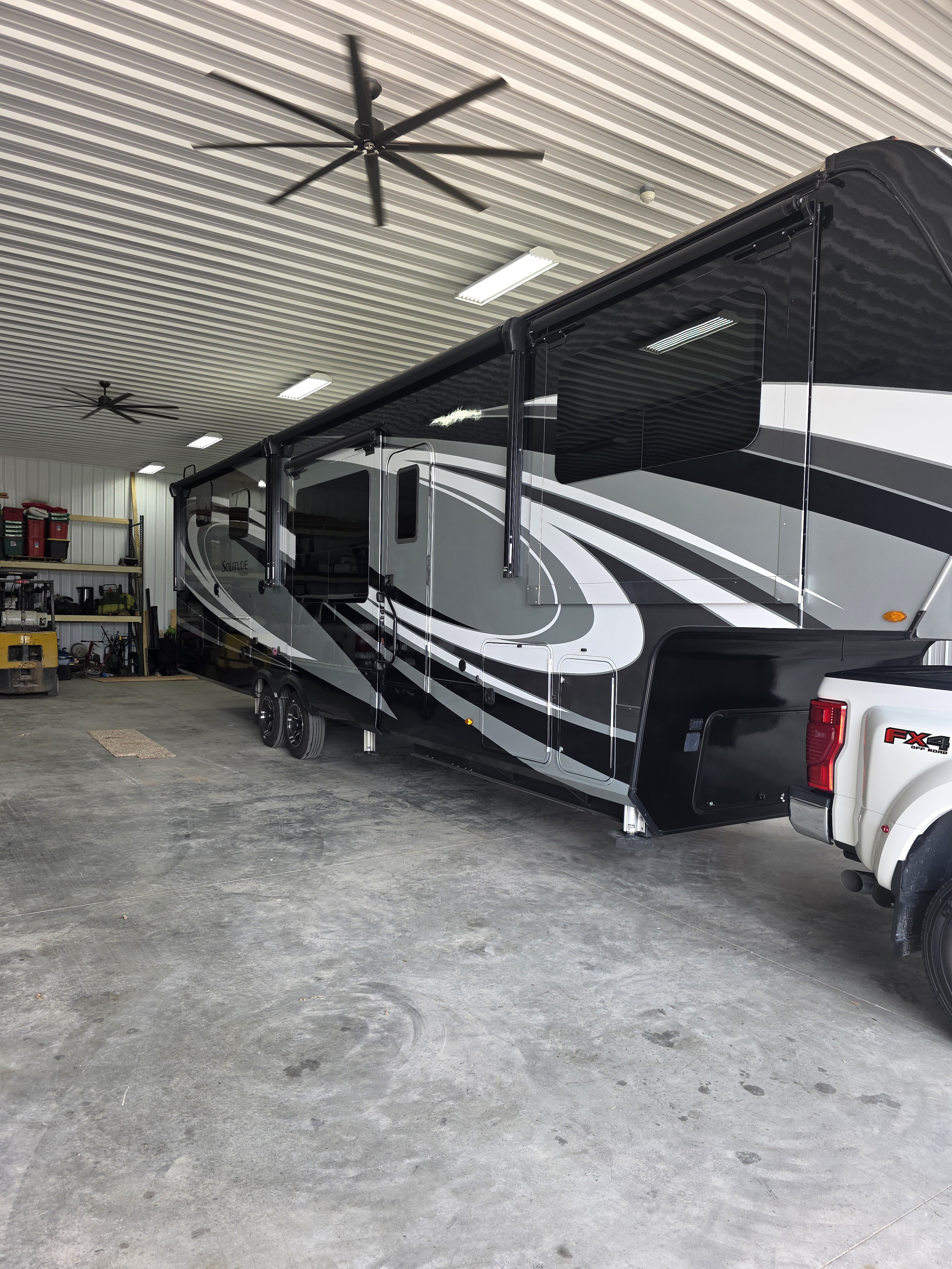 2022 Grand Design SOLITUDE 382WB-R RV