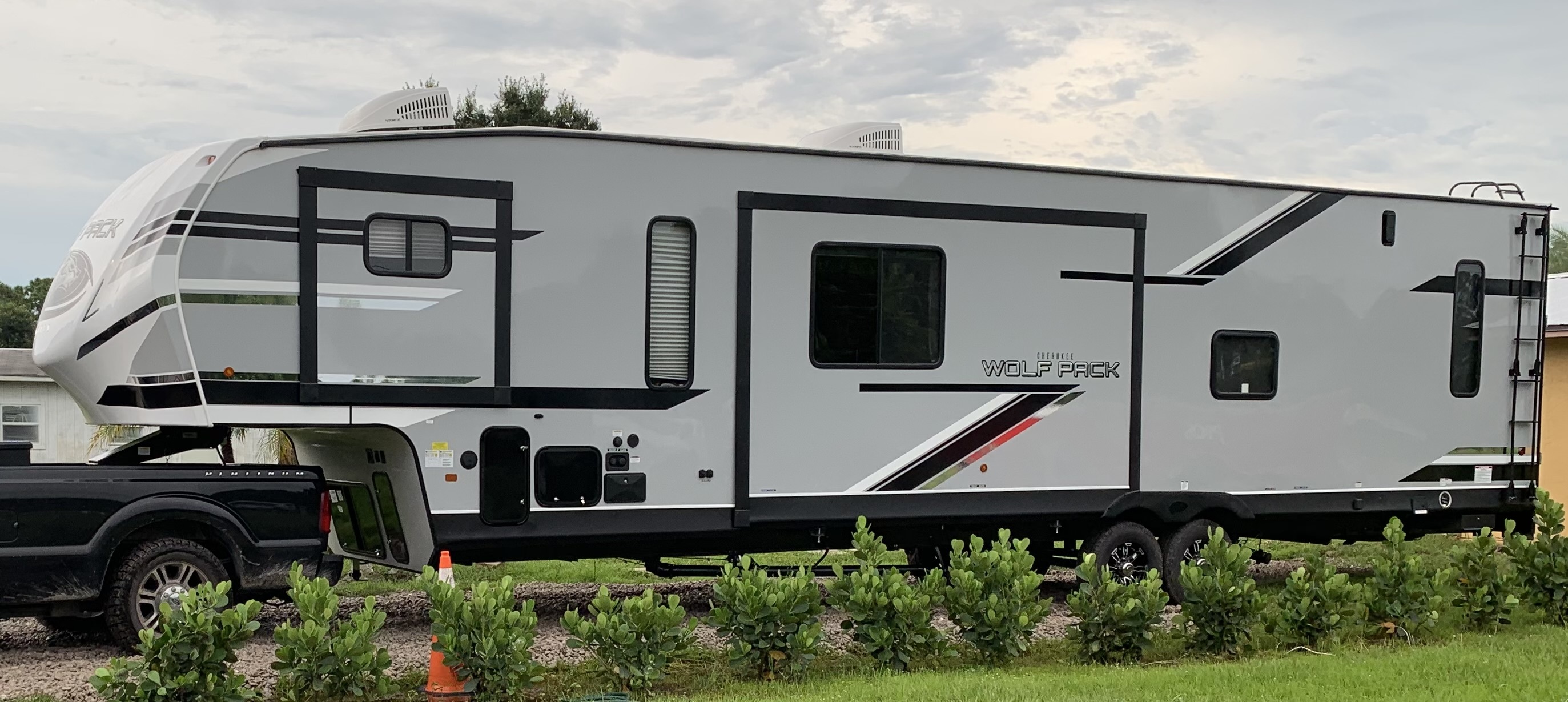 2020 Forest River CHEROKEE WOLF PACK 365PACK16 RV