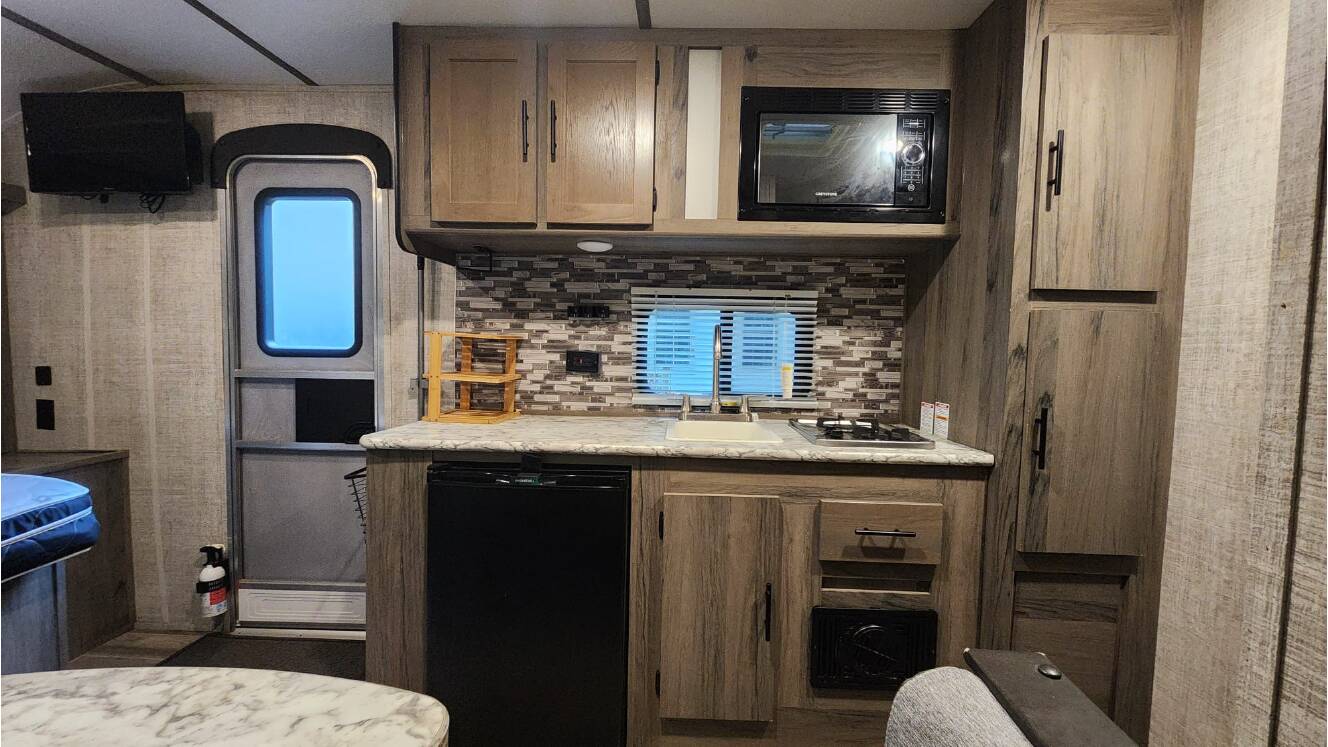 A photo of this 2021 Gulf Stream AMERI-LITE 198BH
