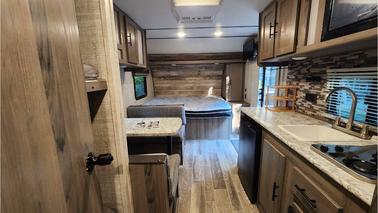 A photo of this 2021 Gulf Stream AMERI-LITE 198BH