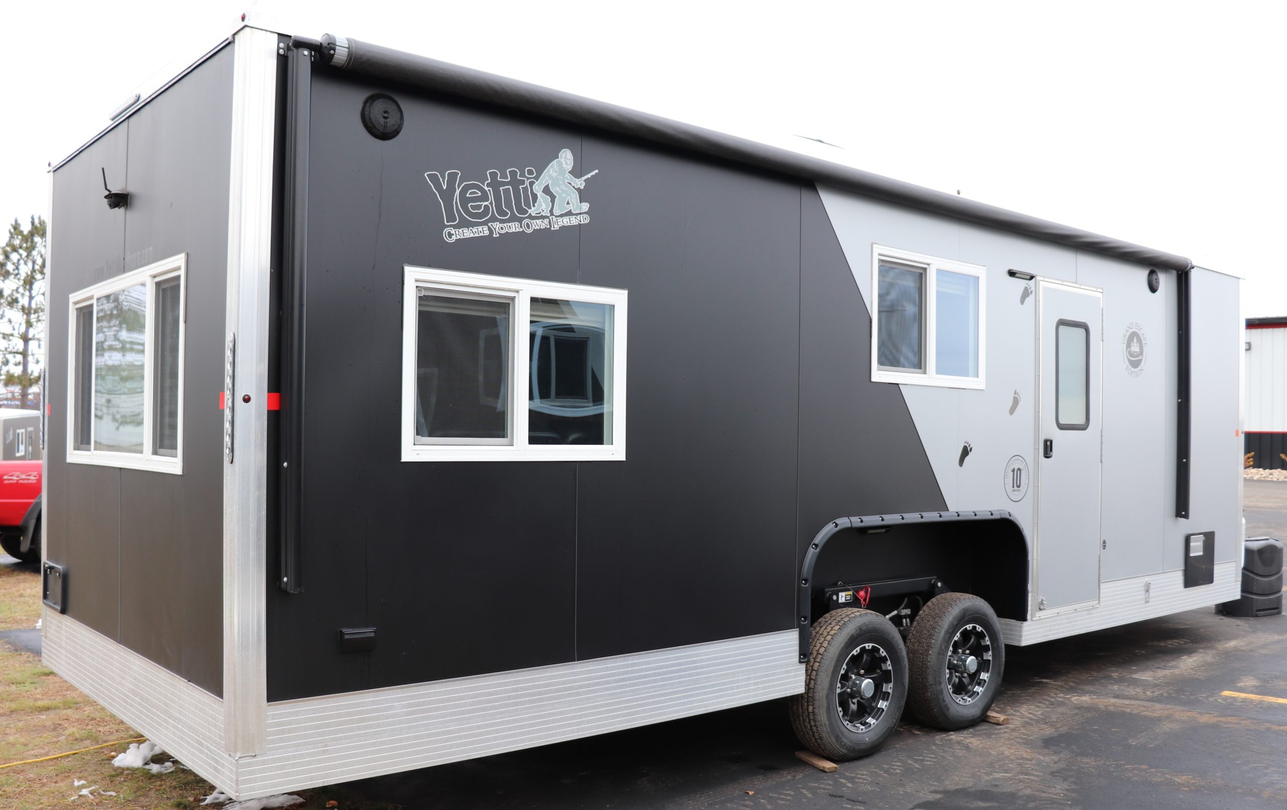 2027 Yetti Grand Escape GE824-PKBF in brainerd MN