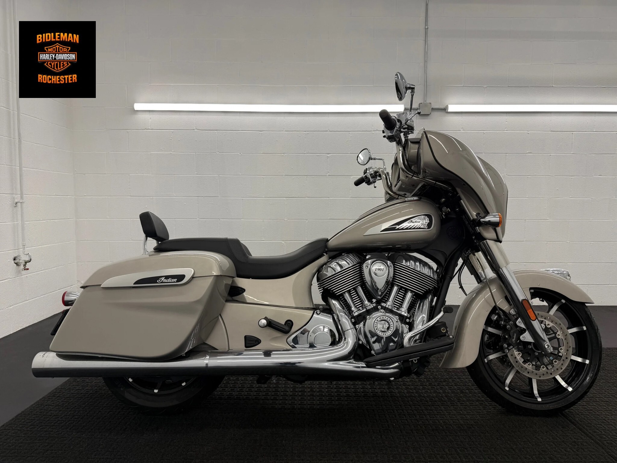 2022 Indian Motorcycle Chieftain® Limited LIMITED in Rochester, NY