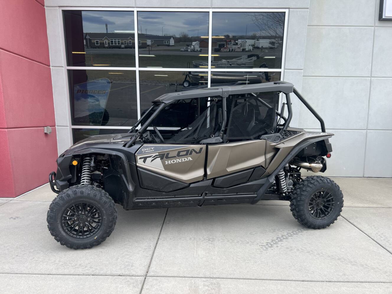 A photo of this 2026 Honda Talon 1000X-4 FOX Live Valve