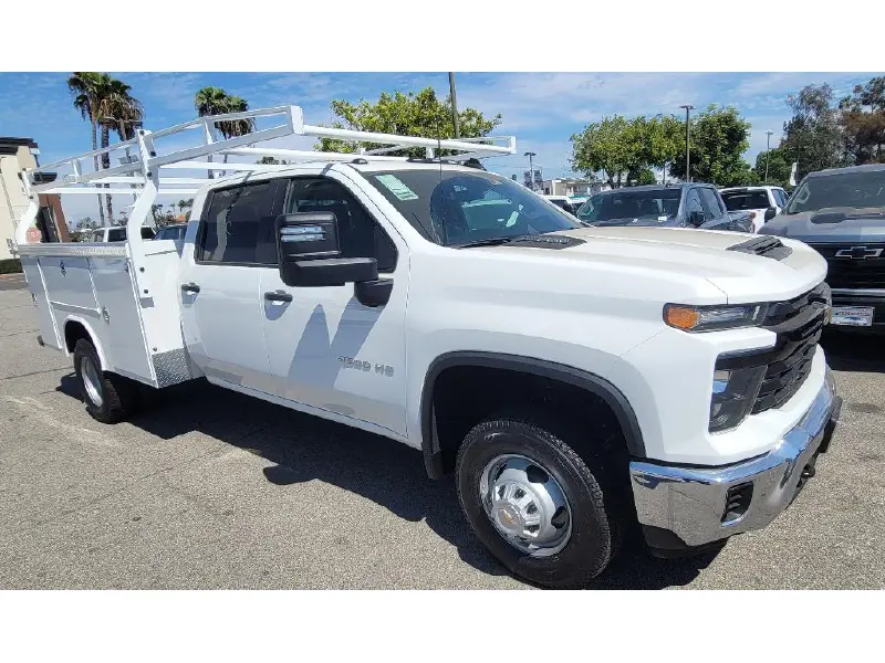 2025 CHEVROLET SILVERADO