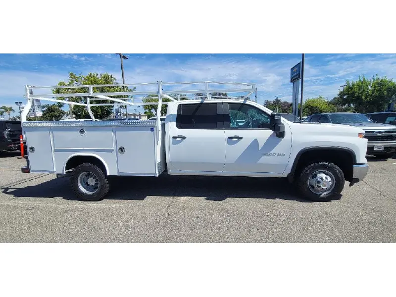 2025 CHEVROLET SILVERADO