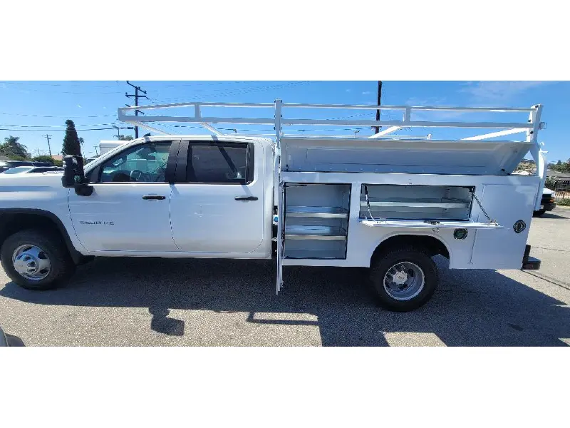 2025 CHEVROLET SILVERADO