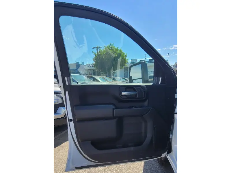 2025 CHEVROLET SILVERADO