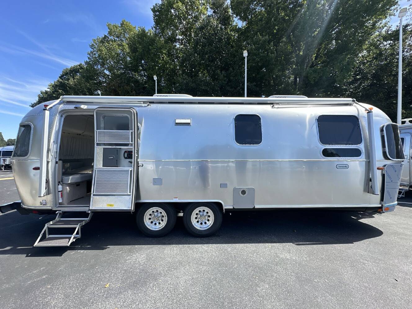 A photo of this 2026 Airstream Globetrotter 27FBQ