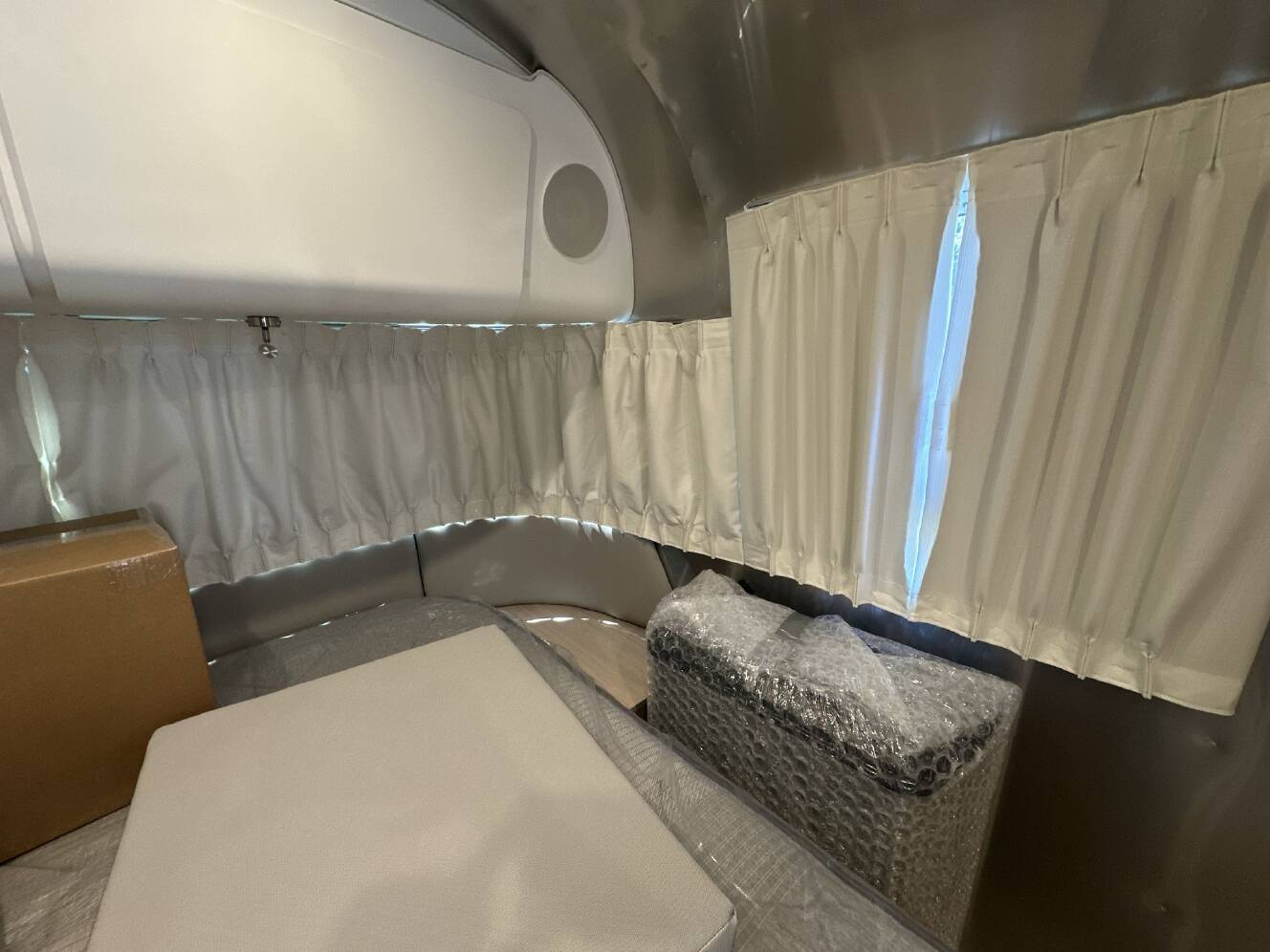 A photo of this 2026 Airstream Globetrotter 27FBQ