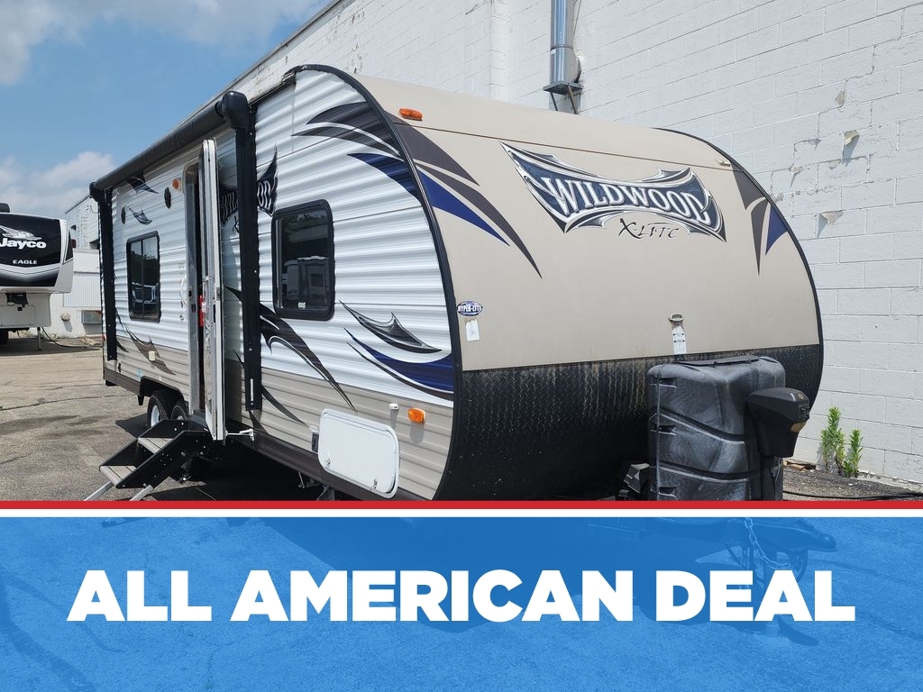 2015 Forest River Wildwood 241QBXL RV