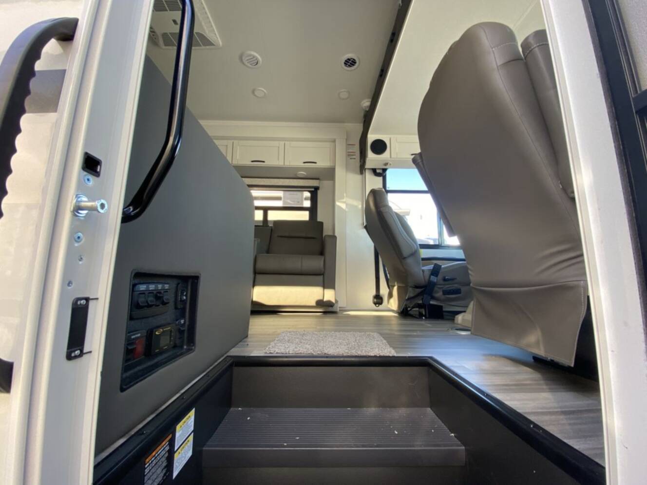 A photo of this 2026 Jayco Alante 29S