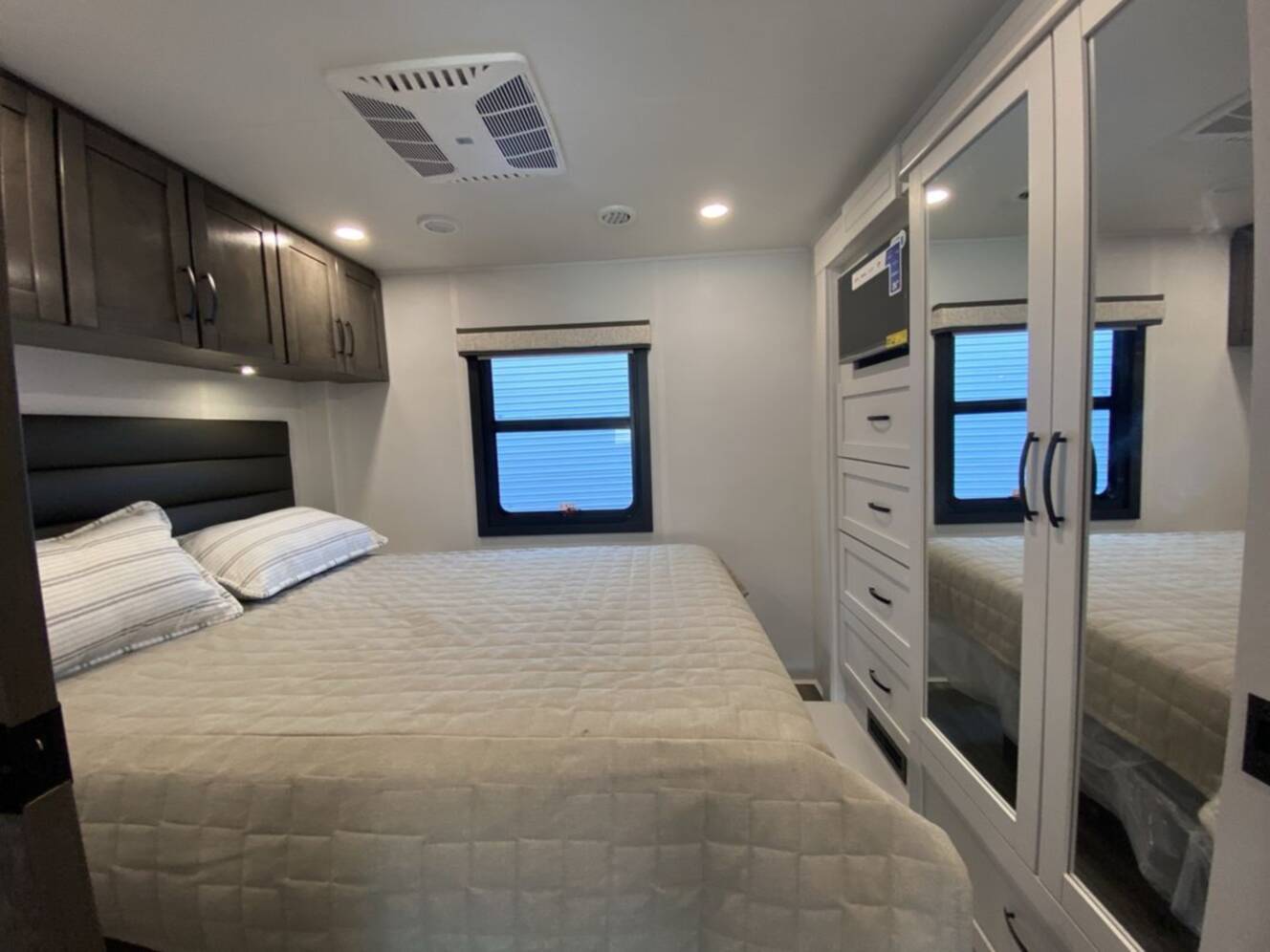 A photo of this 2026 Jayco Alante 29S