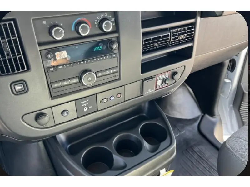 2025 CHEVROLET EXPRESS G4500