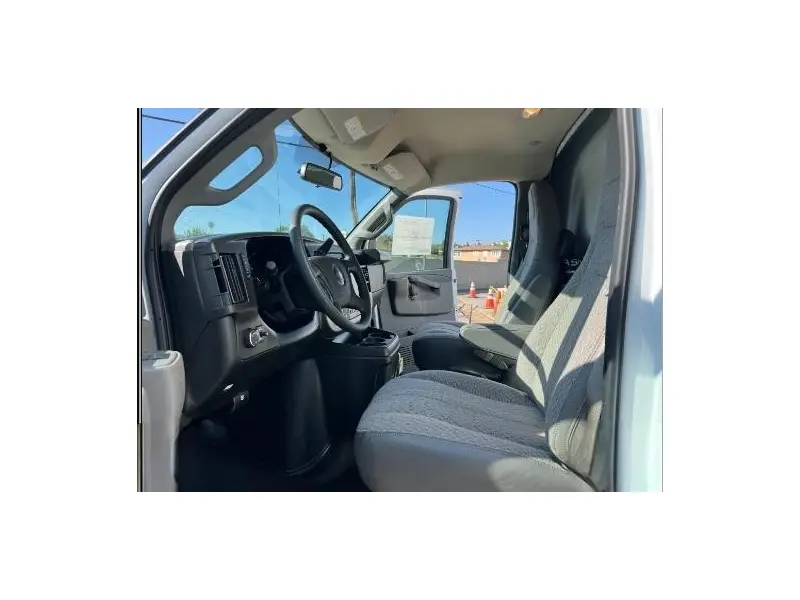 2025 CHEVROLET EXPRESS G4500