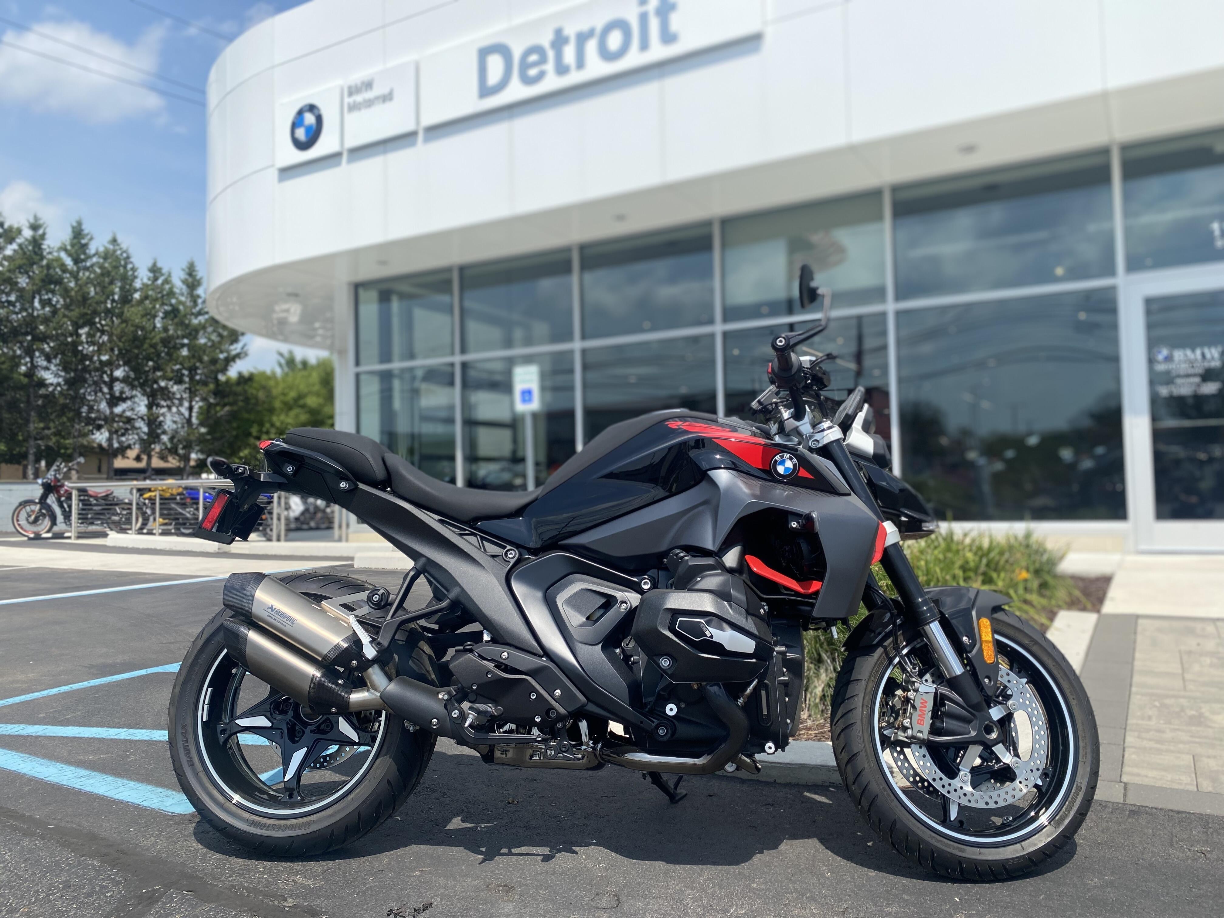 2026 BMW R1300R in Rochester Hills, MI