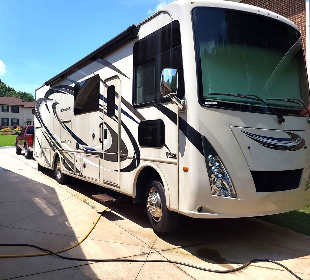 2018 Thor Motor Coach Windsport 29M in huntersville NC