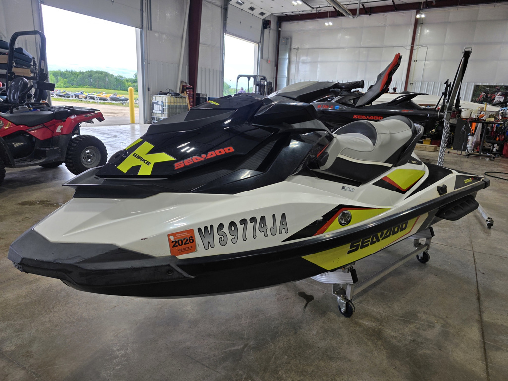 2014 Sea-Doo WAKE 155 Two Seater jet ski
