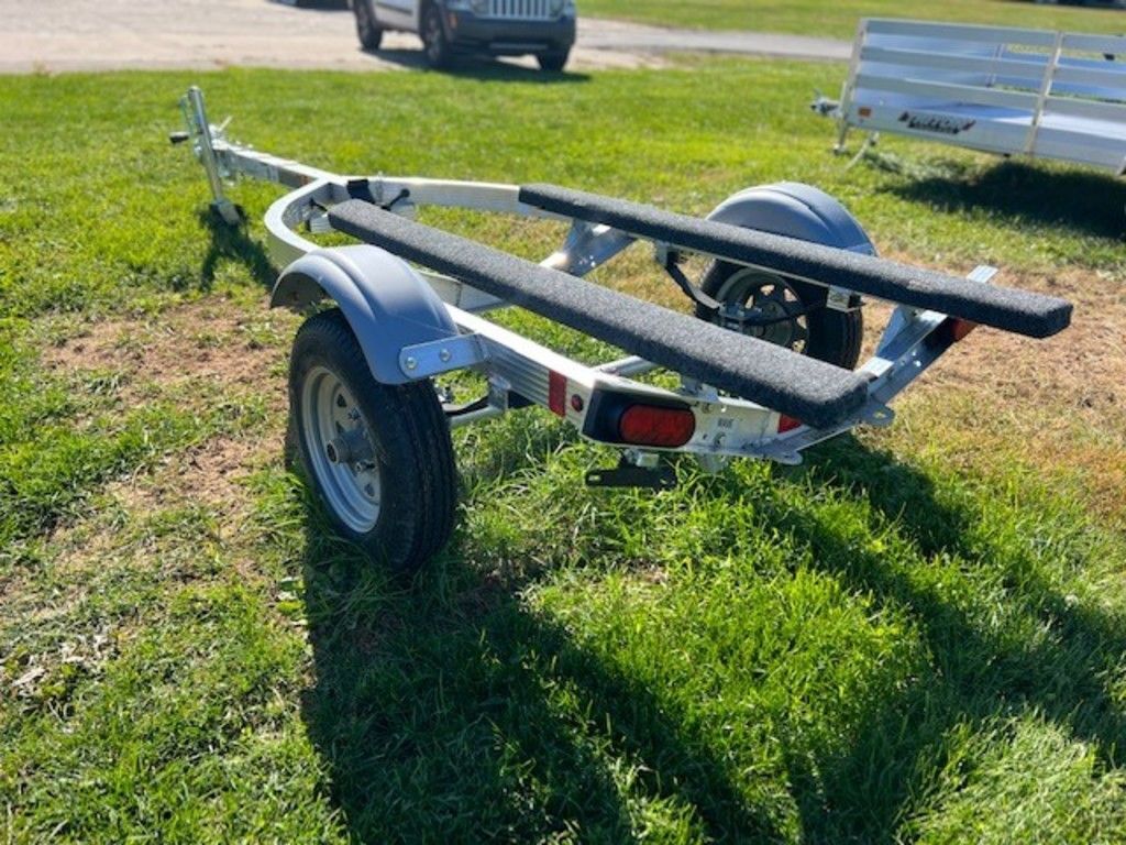 2022 Triton WAVE WITH TONGUE JACK in emmaus PA