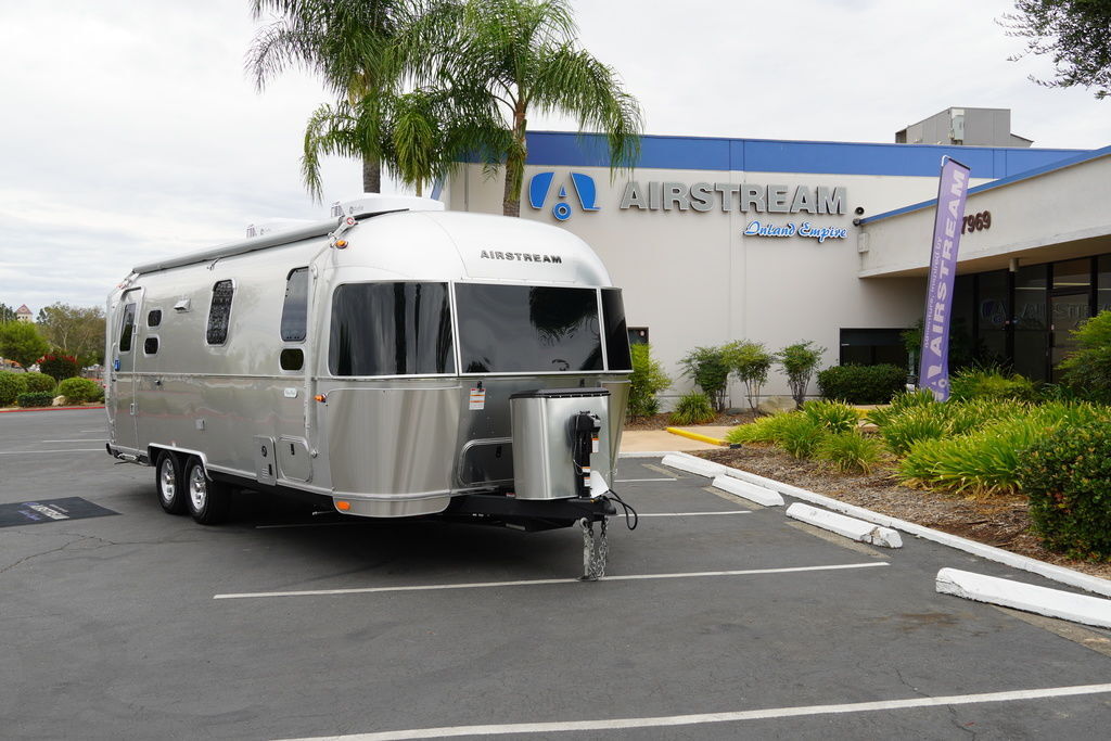 2026 Airstream Flying Cloud 25FBT Hatch 25FB TWIN in temecula CA