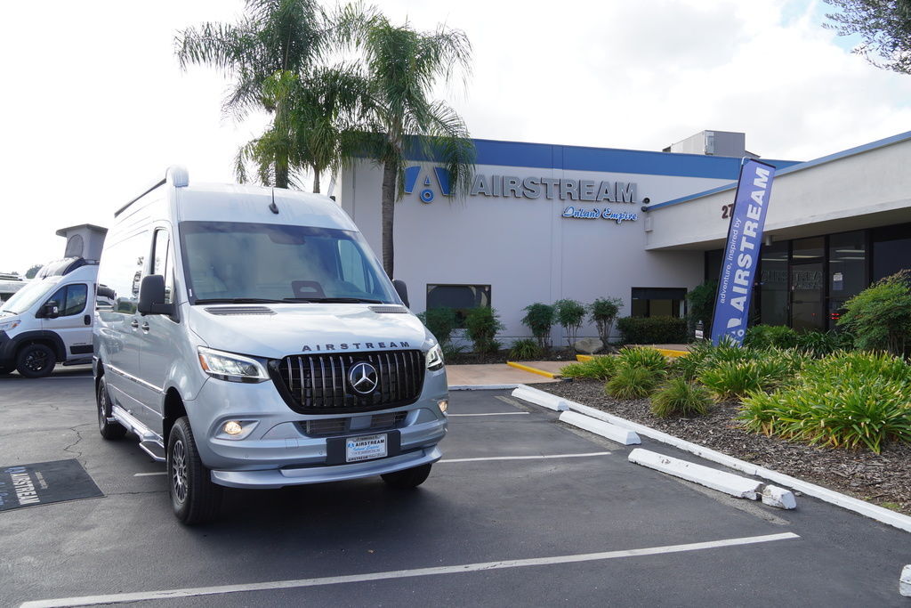 2026 Airstream Interstate 19GT Tommy Bahama Advanced Power in temecula CA