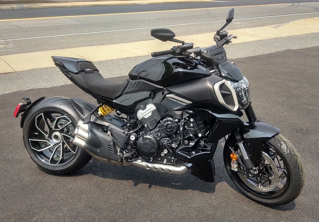 2025 Ducati Diavel V4 Thrilling Black V4 in Brockton, MA