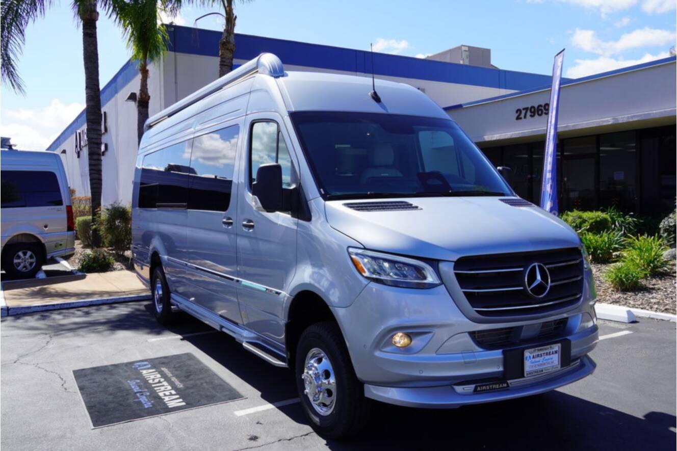 A photo of this 2025 Airstream Interstate 24GT AWD