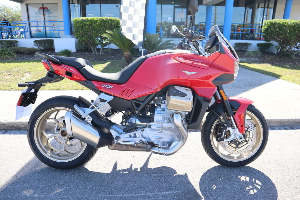 2023 Moto Guzzi V100 Mandello MANDELLO in Homosassa, FL