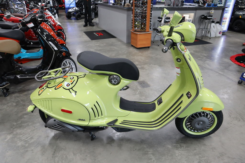 2023 Vespa 946 10° Anivversario 150 in Homosassa, FL