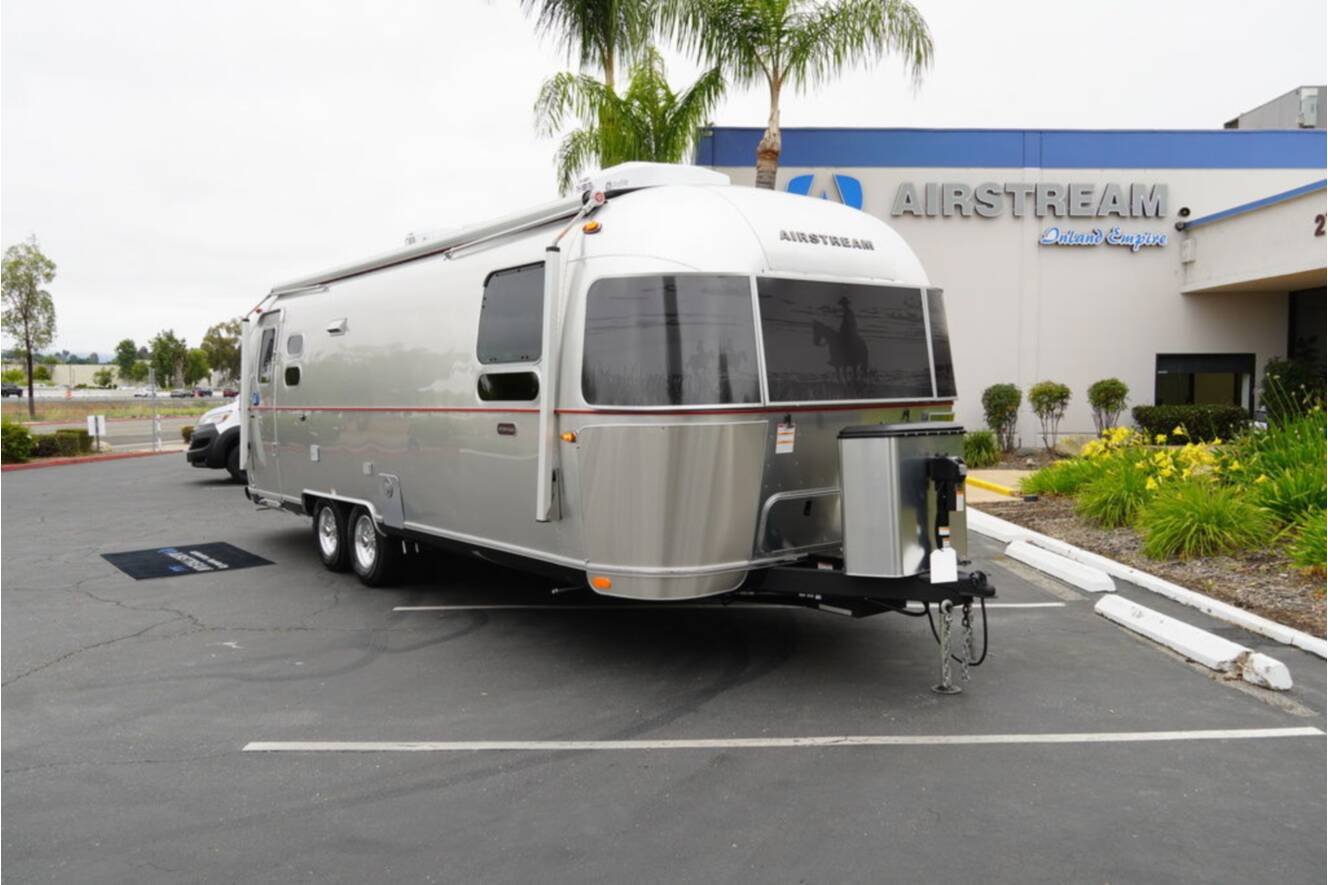 A photo of this 2026 Airstream Stetson*6666 27FBQ