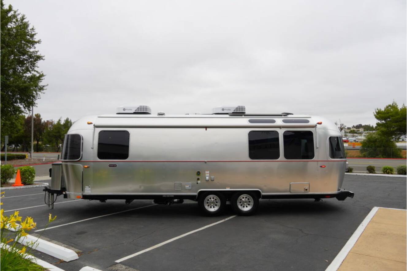 A photo of this 2026 Airstream Stetson*6666 27FBQ