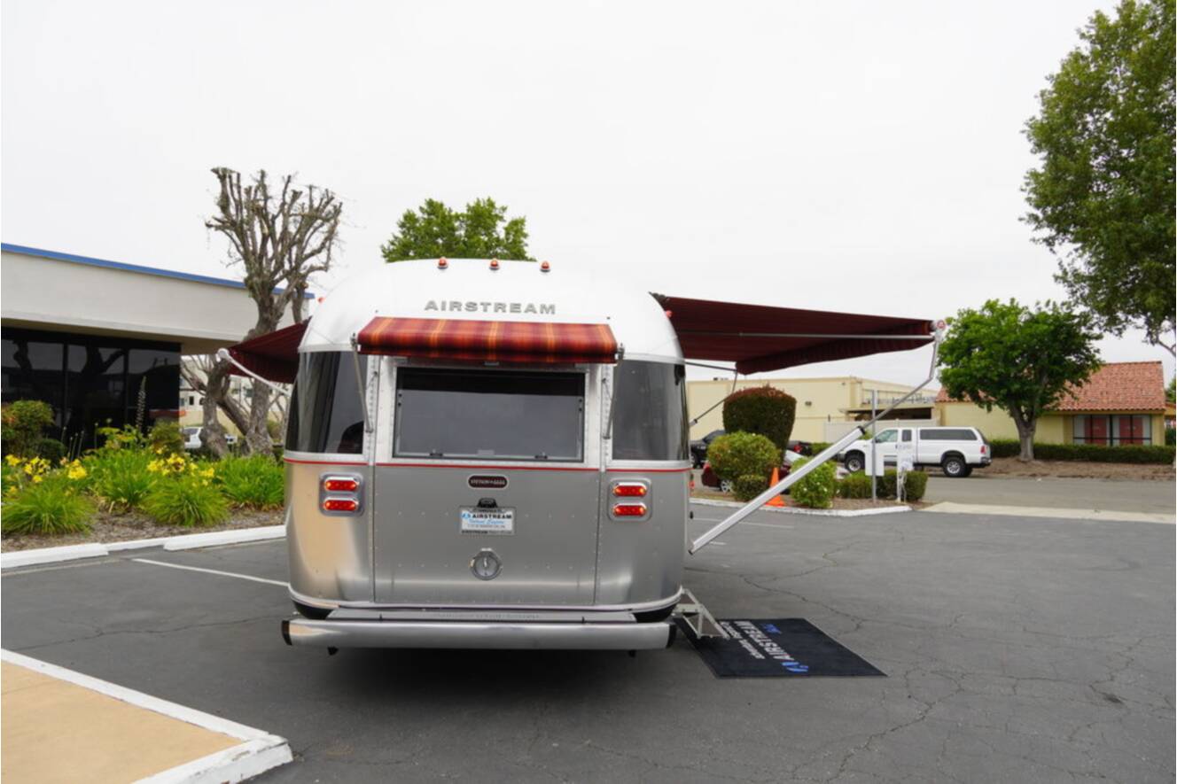 A photo of this 2026 Airstream Stetson*6666 27FBQ