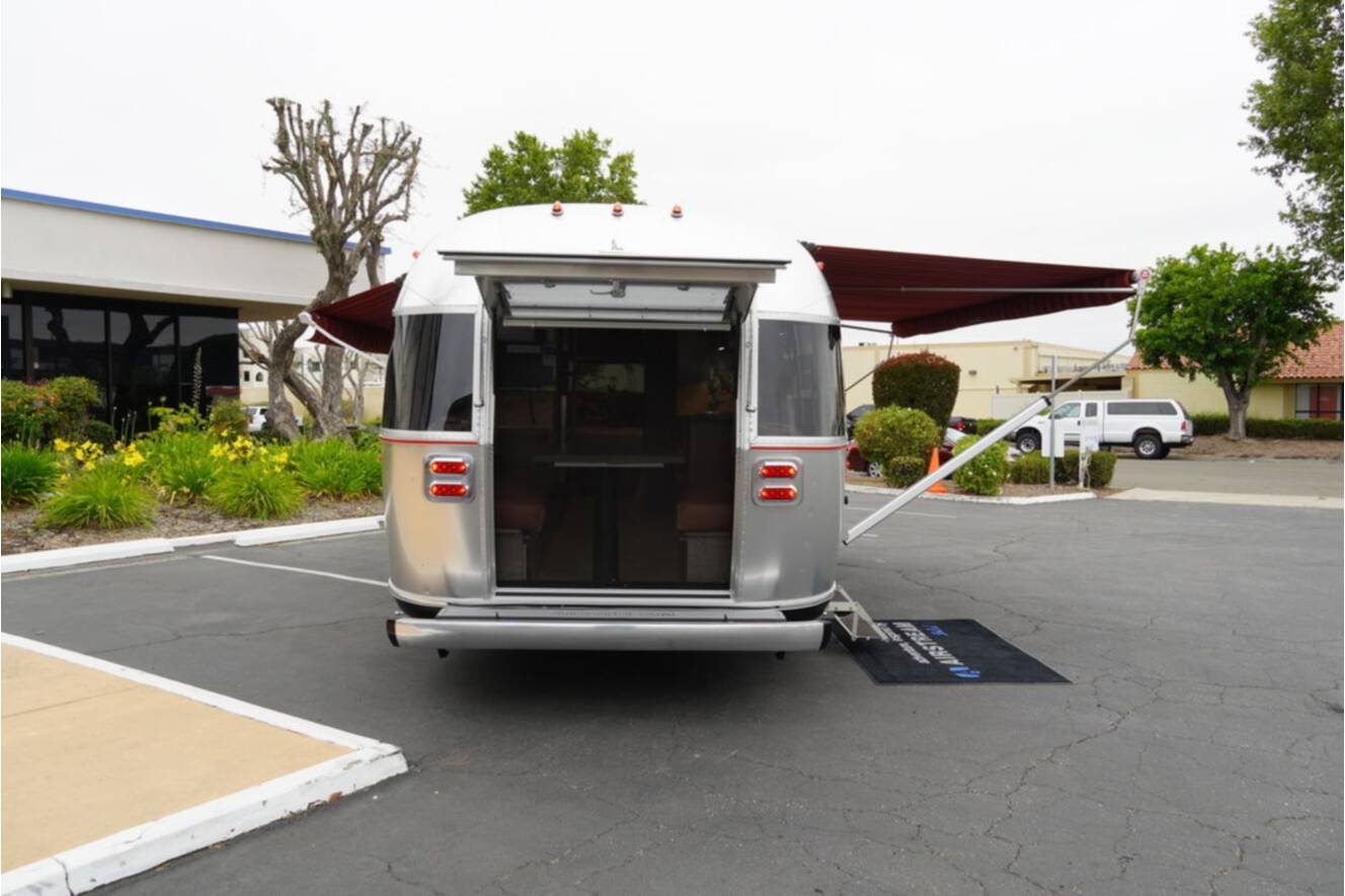 A photo of this 2026 Airstream Stetson*6666 27FBQ