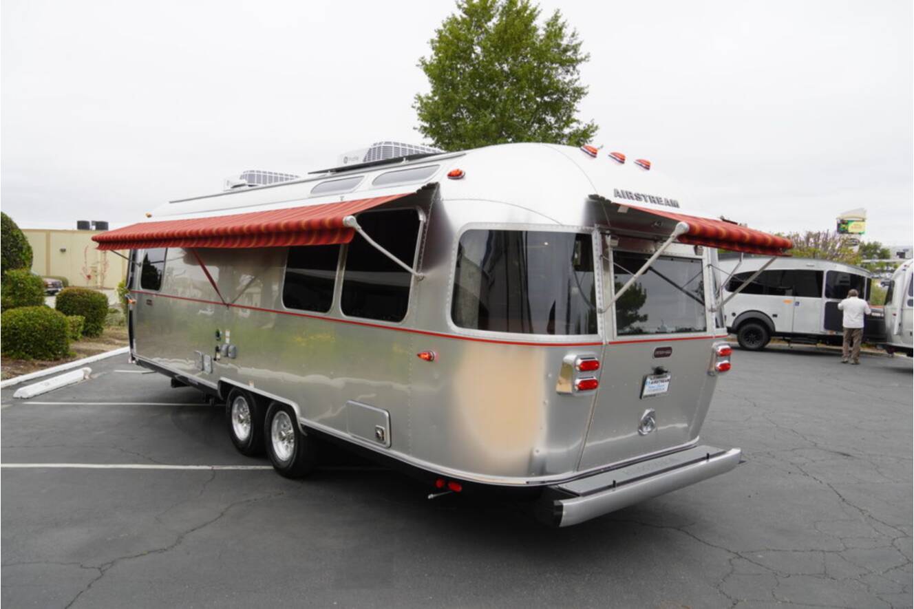 A photo of this 2026 Airstream Stetson*6666 27FBQ