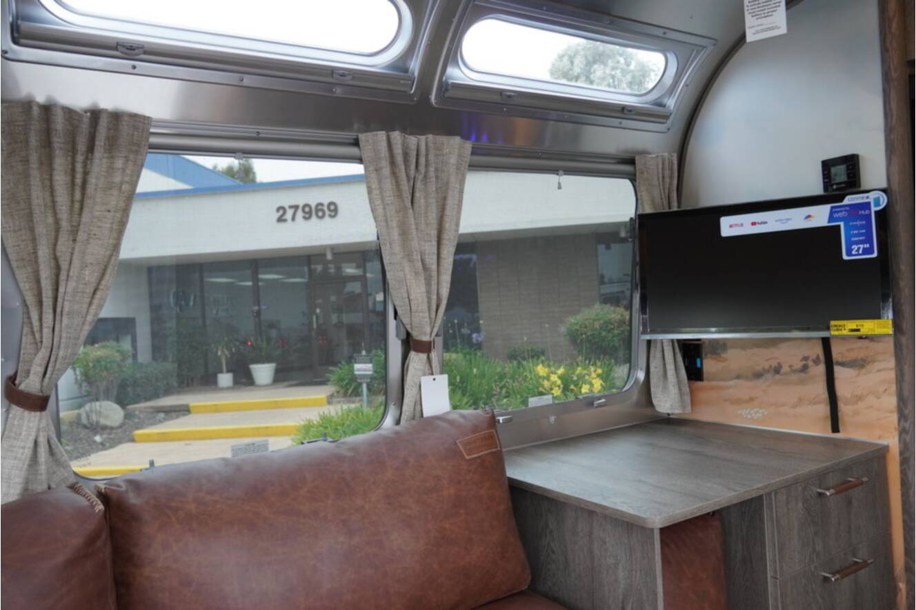 A photo of this 2026 Airstream Stetson*6666 27FBQ