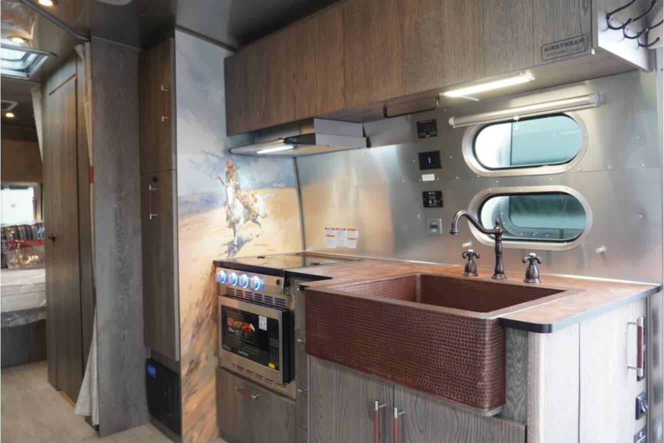 A photo of this 2026 Airstream Stetson*6666 27FBQ