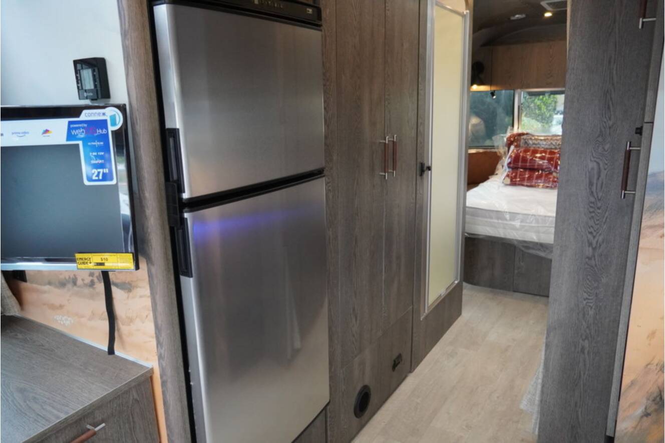 A photo of this 2026 Airstream Stetson*6666 27FBQ