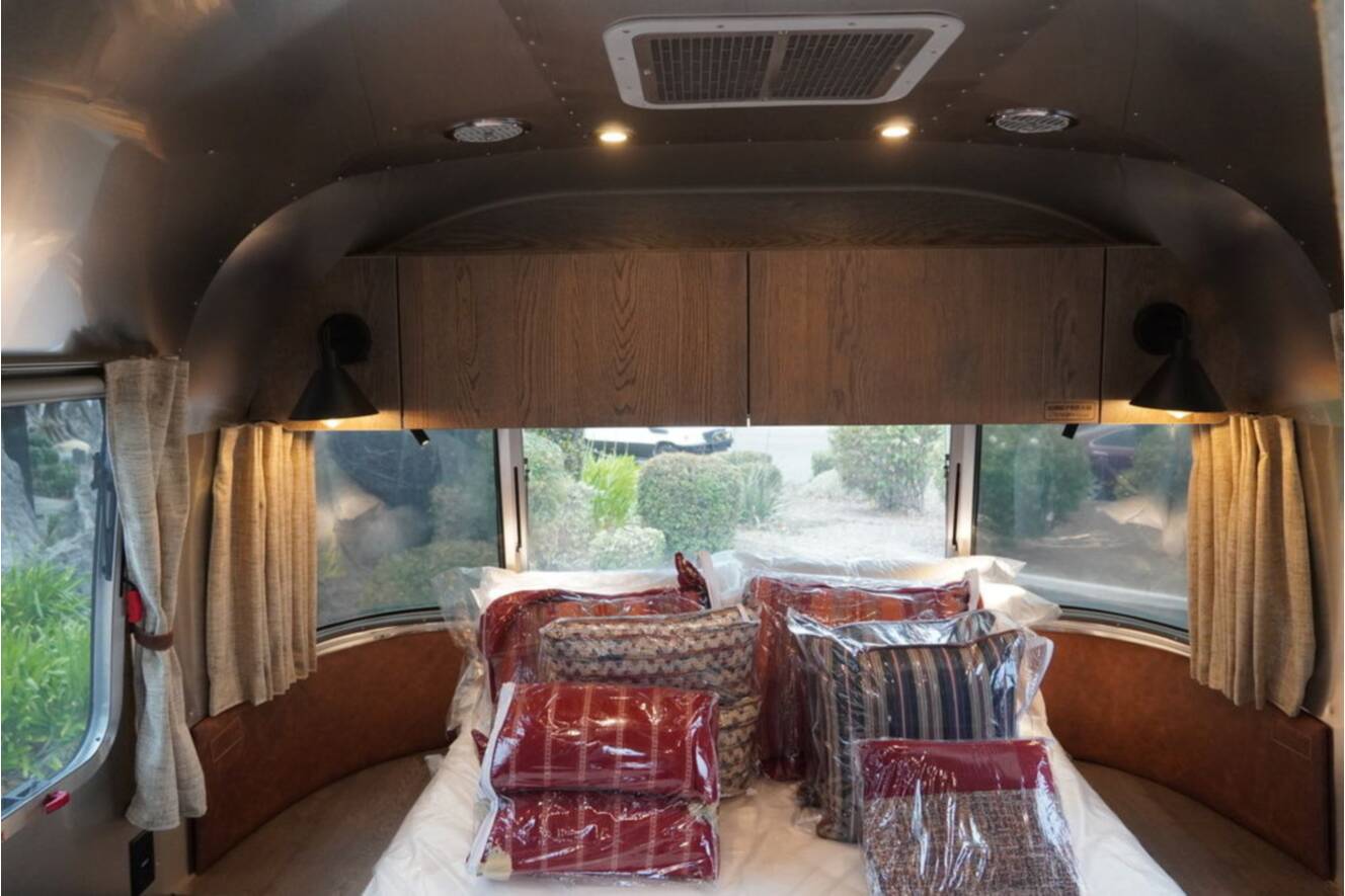 A photo of this 2026 Airstream Stetson*6666 27FBQ