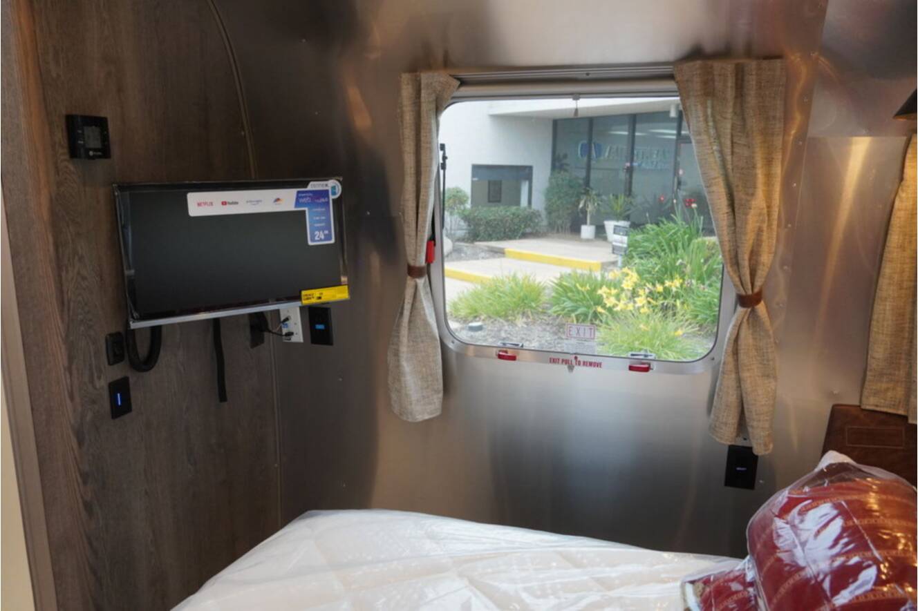 A photo of this 2026 Airstream Stetson*6666 27FBQ