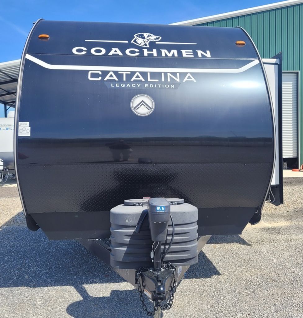 2025 Coachmen Catalina Legacy Edition 343BHTS (2 Queen Beds) in dodge city AL