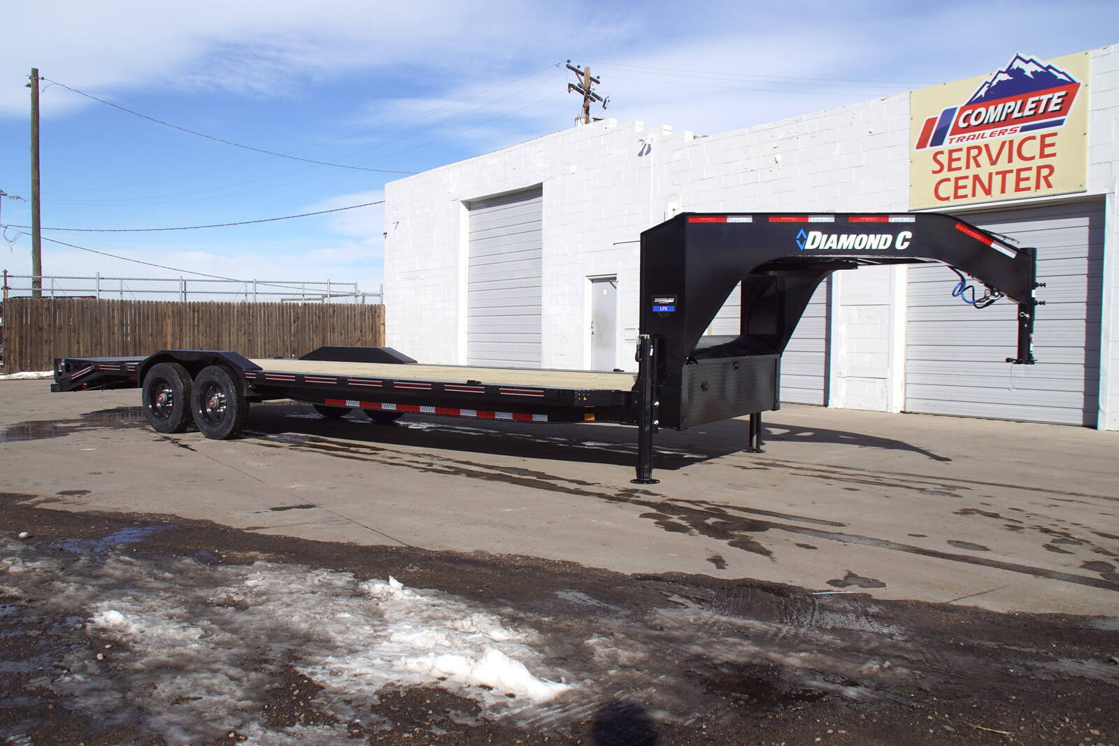 2026 Diamond C LPX210 GN 26x82 Drive Over Fender in Henderson, CO
